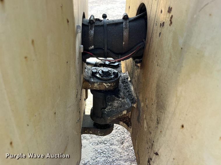 image for item MG9465 Ingersoll Rand DD-30  double drum vibratory roller