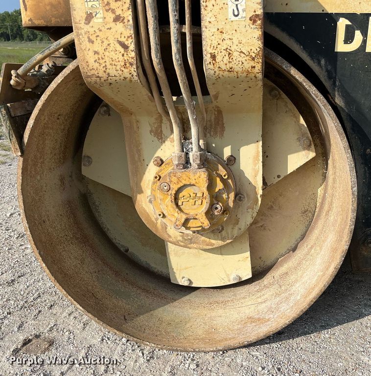 image for item MG9465 Ingersoll Rand DD-30  double drum vibratory roller