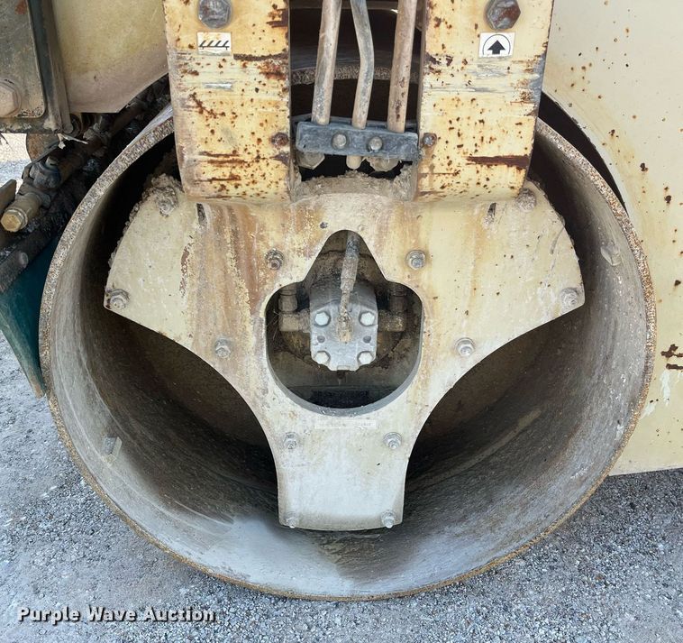 image for item MG9465 Ingersoll Rand DD-30  double drum vibratory roller