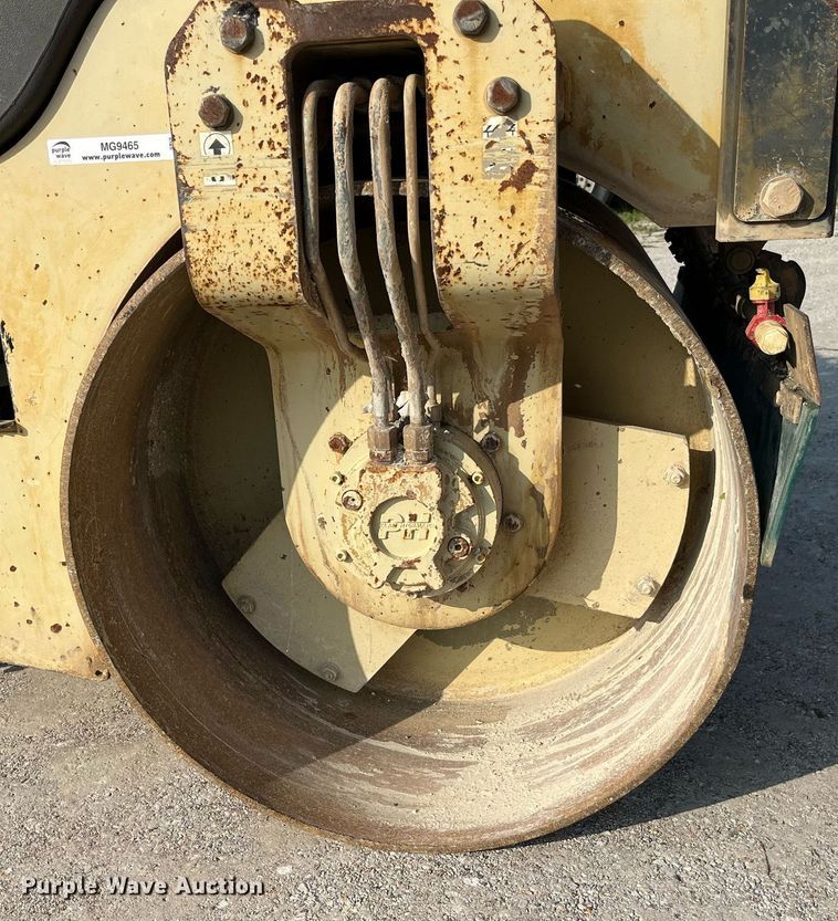 image for item MG9465 Ingersoll Rand DD-30  double drum vibratory roller