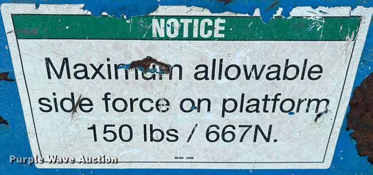 image for item MG9469 2005 Genie S-40 boom lift