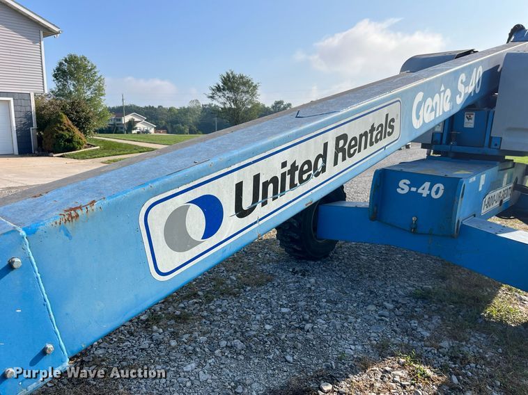 image for item MG9469 2005 Genie S-40 boom lift
