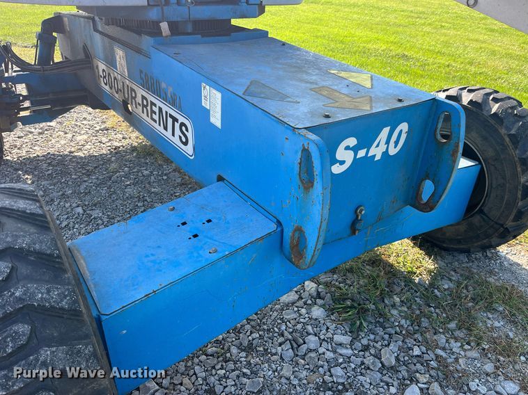 image for item MG9469 2005 Genie S-40 boom lift