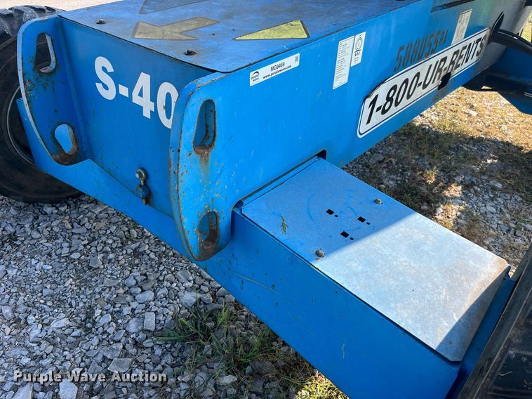 image for item MG9469 2005 Genie S-40 boom lift
