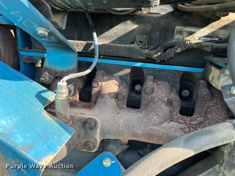 image for item MG9469 2005 Genie S-40 boom lift