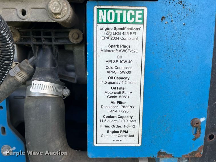 image for item MG9469 2005 Genie S-40 boom lift