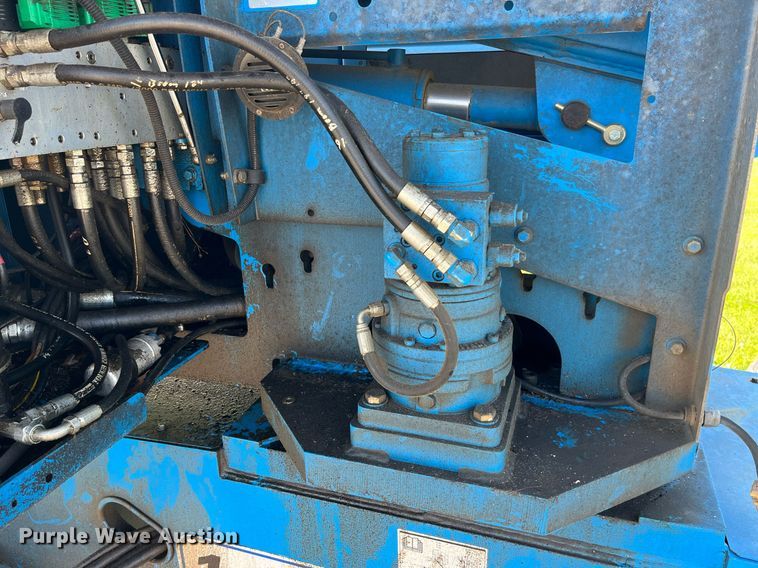 image for item MG9469 2005 Genie S-40 boom lift