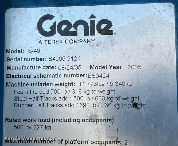 image for item MG9469 2005 Genie S-40 boom lift