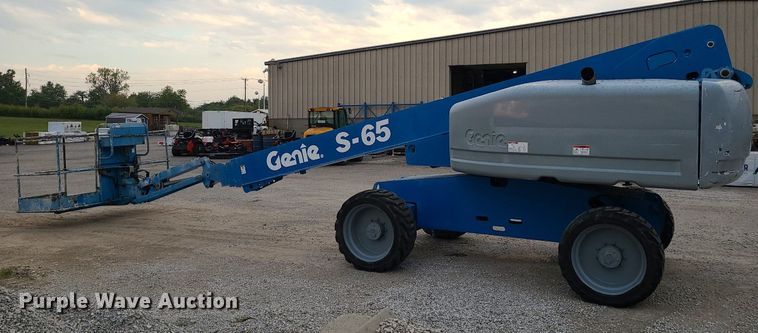 image for item MJ9315 2008 Genie S-65  boom lift