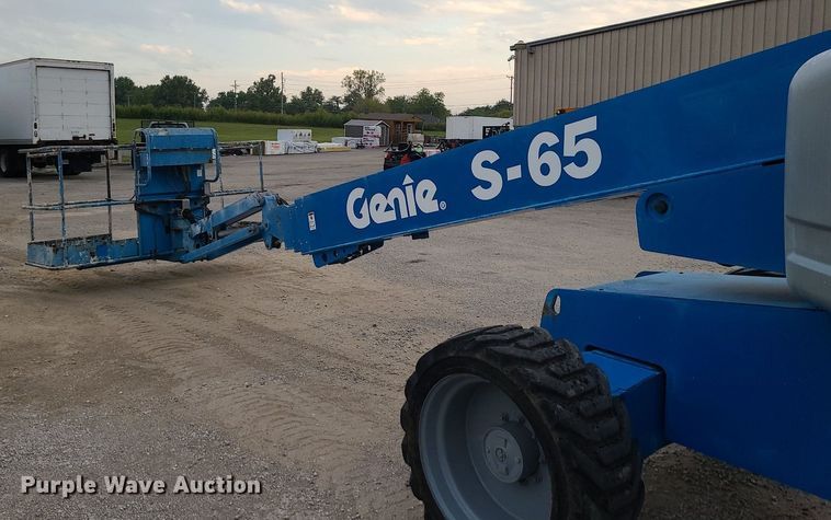 image for item MJ9315 2008 Genie S-65  boom lift