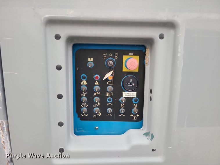 image for item MJ9315 2008 Genie S-65  boom lift