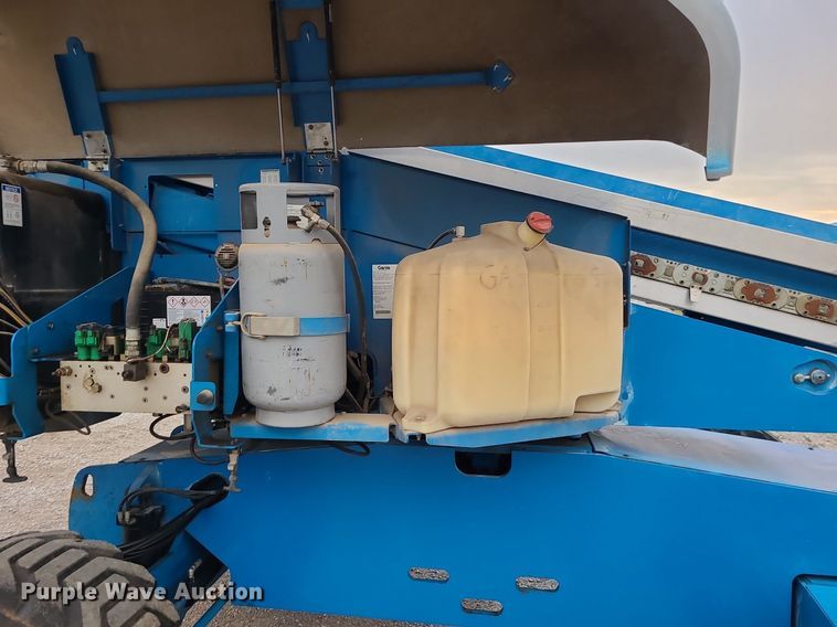 image for item MJ9315 2008 Genie S-65  boom lift