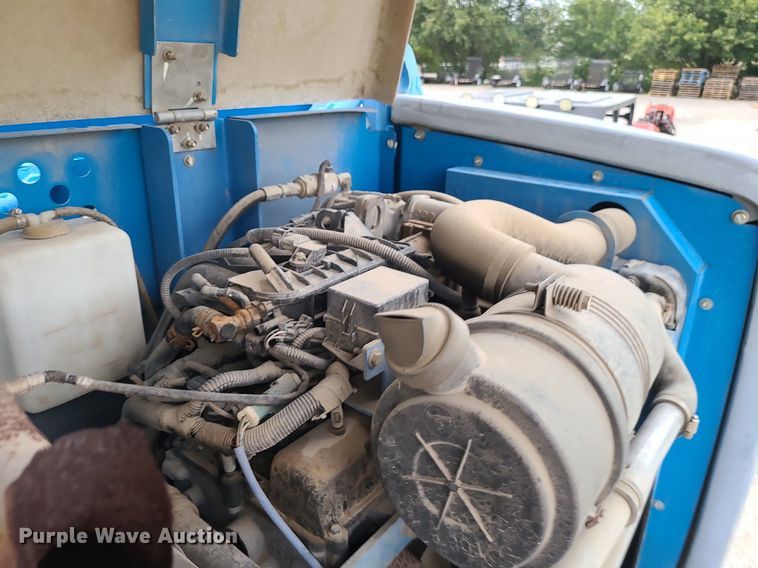 image for item MJ9315 2008 Genie S-65  boom lift