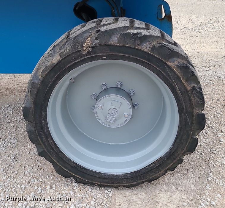 image for item MJ9315 2008 Genie S-65  boom lift