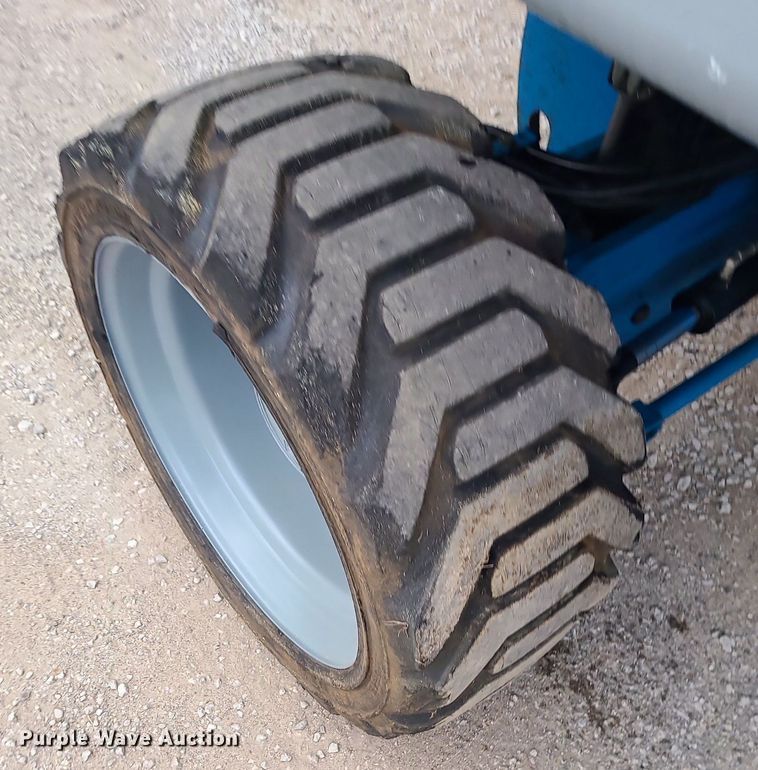 image for item MJ9315 2008 Genie S-65  boom lift