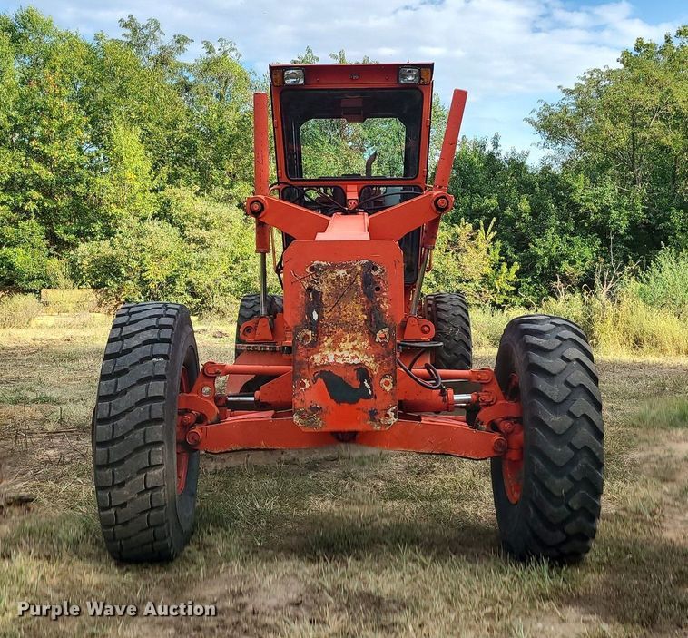 image for item MJ9336 1993 Champion 710A  motor grader