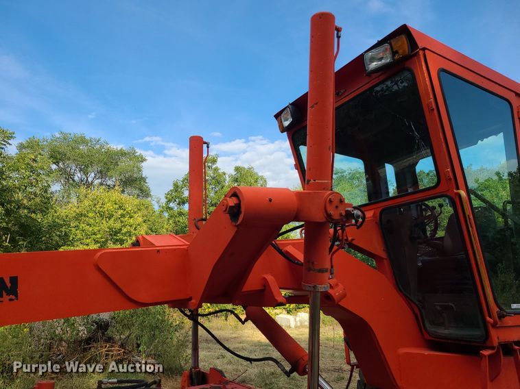 image for item MJ9336 1993 Champion 710A  motor grader