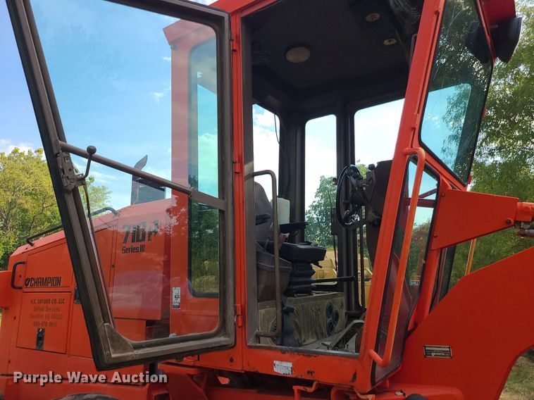 image for item MJ9336 1993 Champion 710A  motor grader