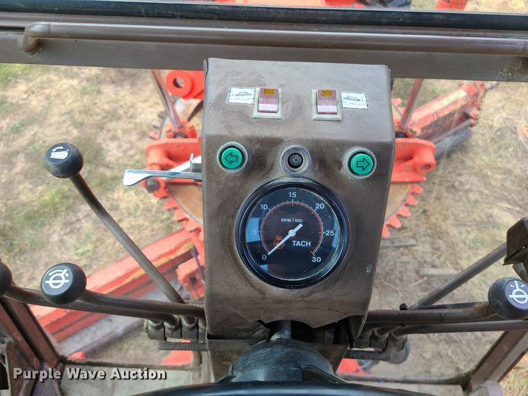 image for item MJ9336 1993 Champion 710A  motor grader