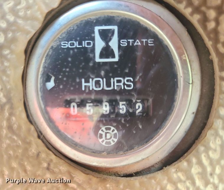 image for item MJ9336 1993 Champion 710A  motor grader