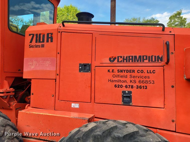 image for item MJ9336 1993 Champion 710A  motor grader