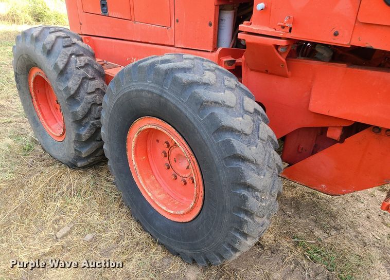 image for item MJ9336 1993 Champion 710A  motor grader