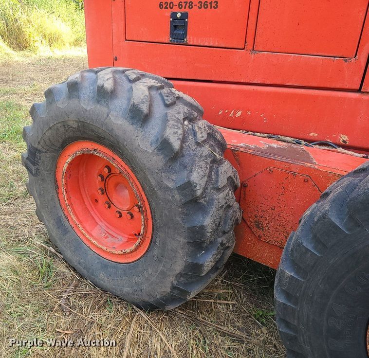 image for item MJ9336 1993 Champion 710A  motor grader