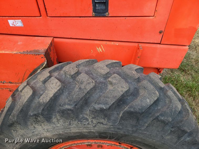 image for item MJ9336 1993 Champion 710A  motor grader