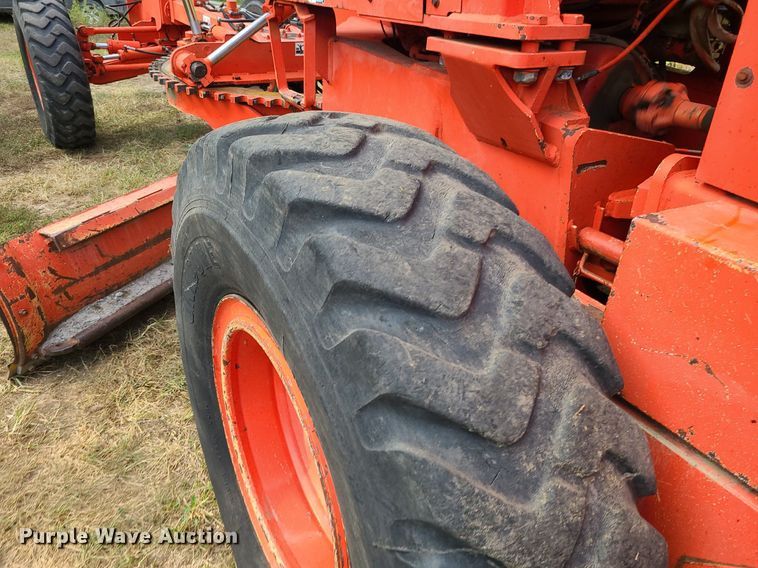 image for item MJ9336 1993 Champion 710A  motor grader