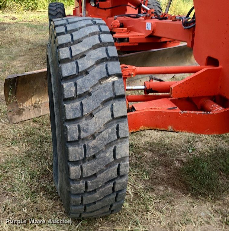 image for item MJ9336 1993 Champion 710A  motor grader