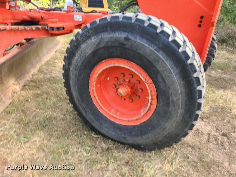 image for item MJ9336 1993 Champion 710A  motor grader