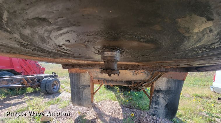 image for item ML9285 1995  Roll-off container trailer