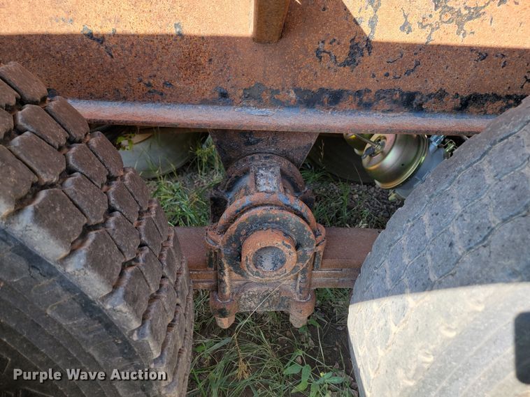 image for item ML9285 1995  Roll-off container trailer