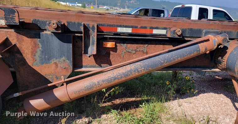 image for item ML9285 1995  Roll-off container trailer