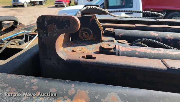 image for item ML9285 1995  Roll-off container trailer