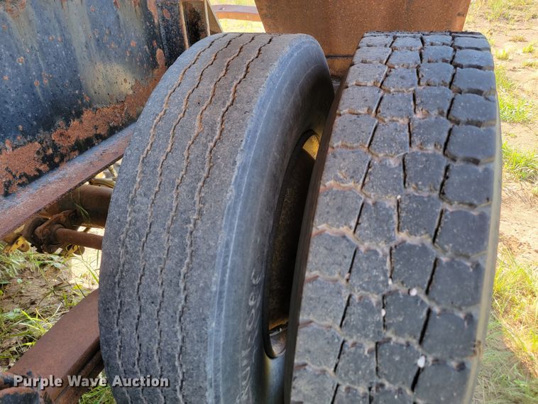 image for item ML9285 1995  Roll-off container trailer