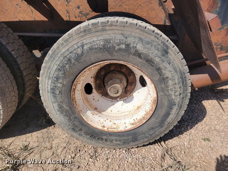 image for item ML9285 1995  Roll-off container trailer