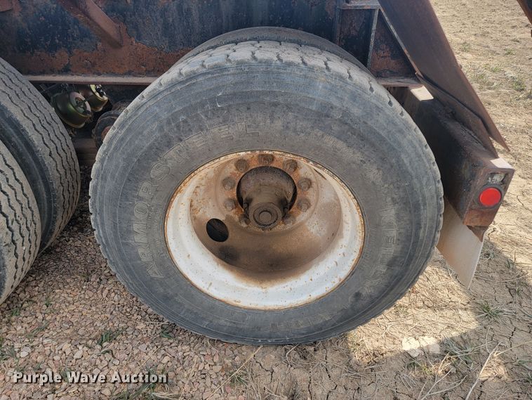 image for item ML9285 1995  Roll-off container trailer