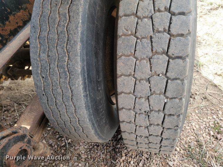 image for item ML9285 1995  Roll-off container trailer