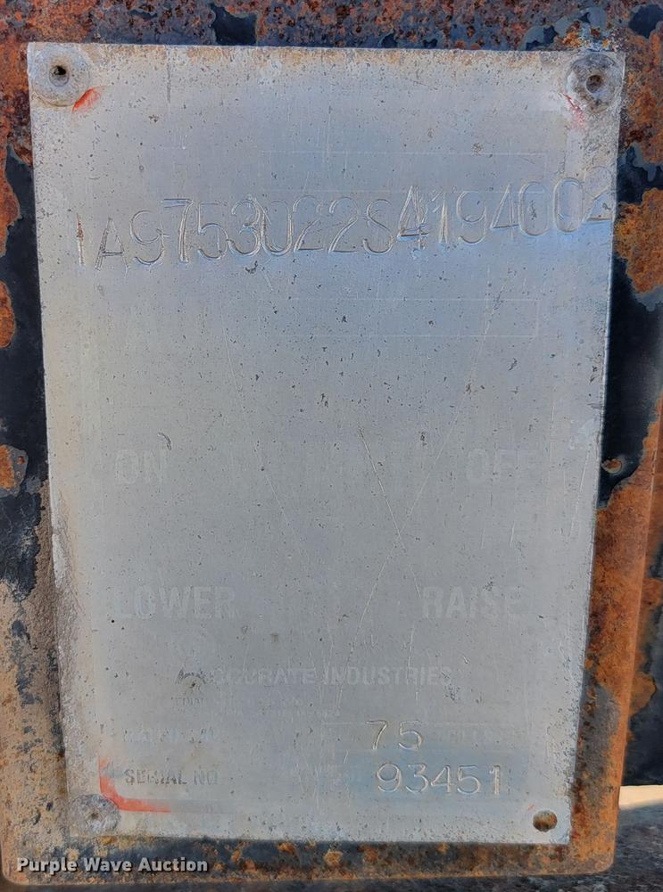 image for item ML9285 1995  Roll-off container trailer