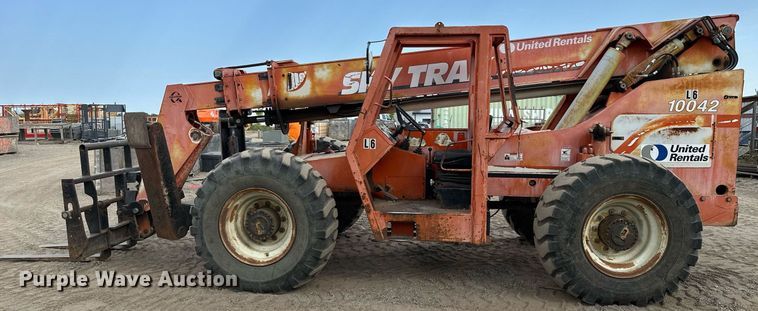 image for item MQ9389 2004 Sky Trak 10042  telehandler