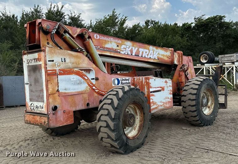 image for item MQ9389 2004 Sky Trak 10042  telehandler