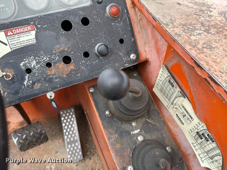 image for item MQ9389 2004 Sky Trak 10042  telehandler