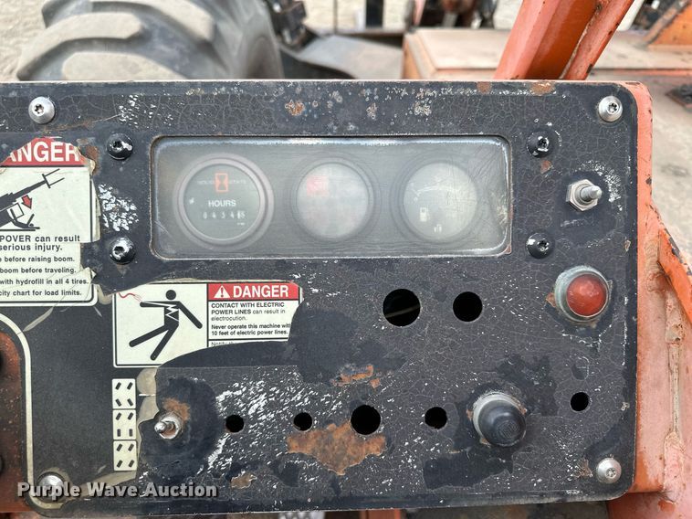 image for item MQ9389 2004 Sky Trak 10042  telehandler