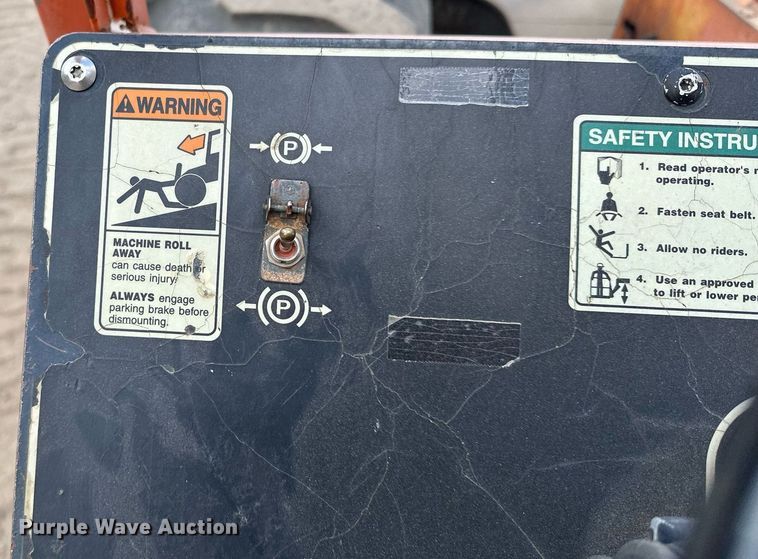 image for item MQ9389 2004 Sky Trak 10042  telehandler