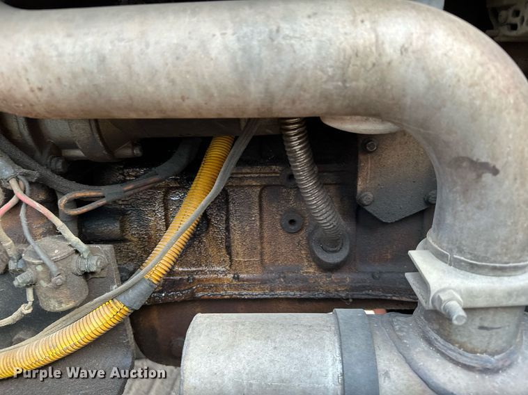 image for item MQ9389 2004 Sky Trak 10042  telehandler