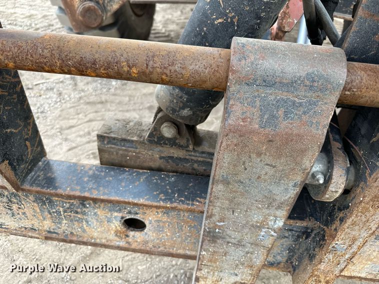 image for item MQ9389 2004 Sky Trak 10042  telehandler