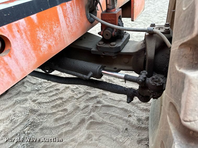 image for item MQ9389 2004 Sky Trak 10042  telehandler