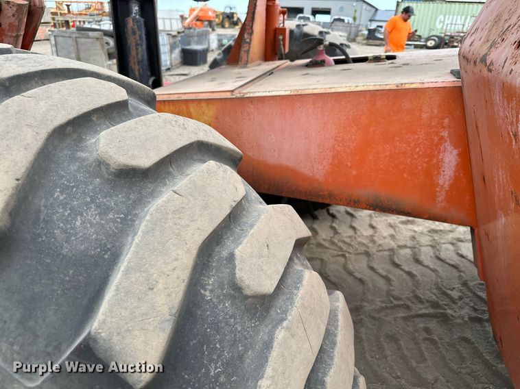 image for item MQ9389 2004 Sky Trak 10042  telehandler