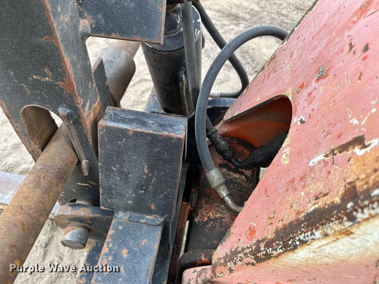 image for item MQ9389 2004 Sky Trak 10042  telehandler